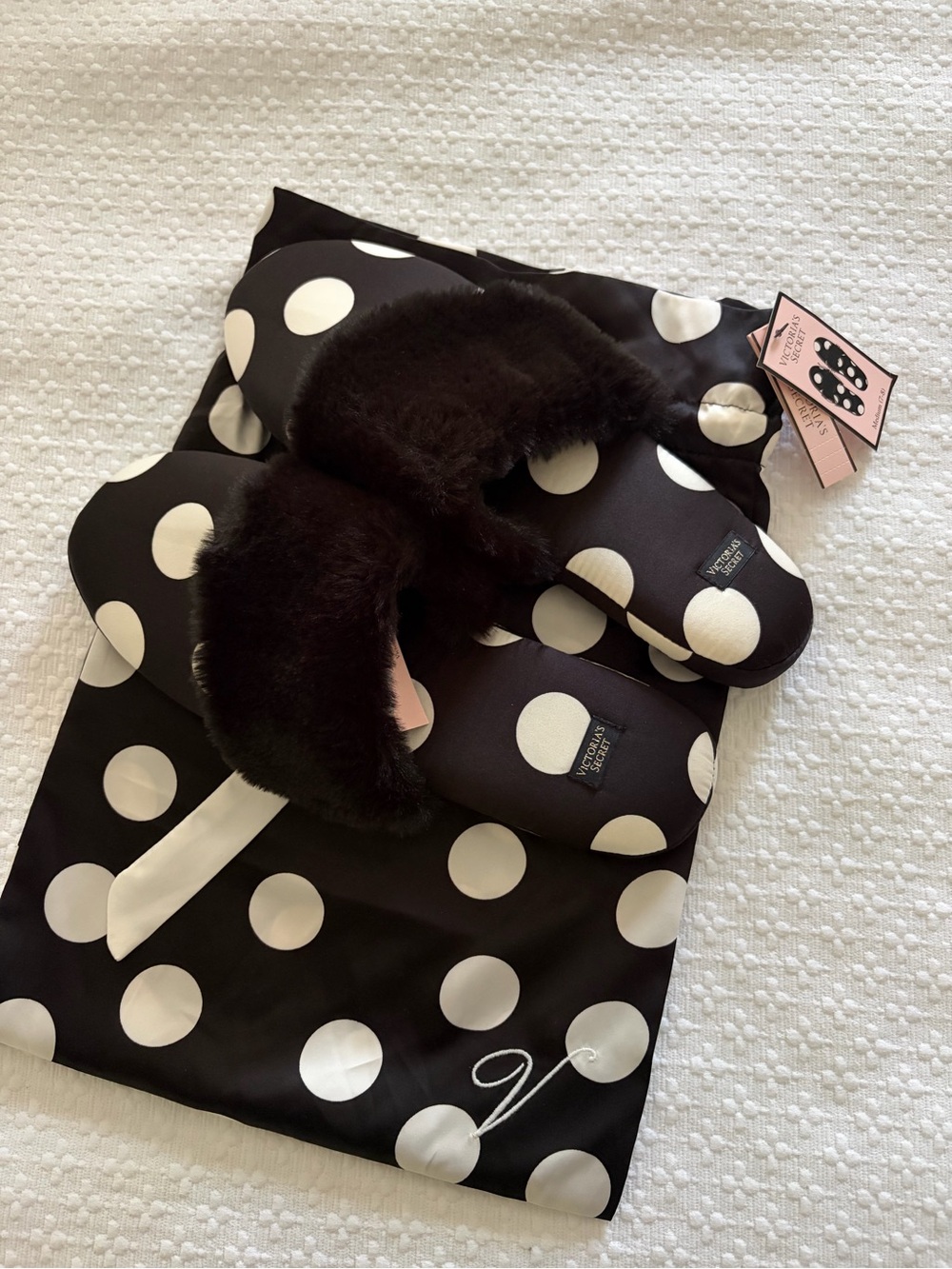 Polka Dot Fuzzy Slide Slippers - Black & White